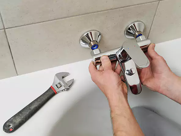 Why Choose Peabody Plumbing and Heating for Bathtub Faucet Replacement in Peabody, MA?